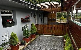 Stardust Getaway Tiny-Home E32Ak40